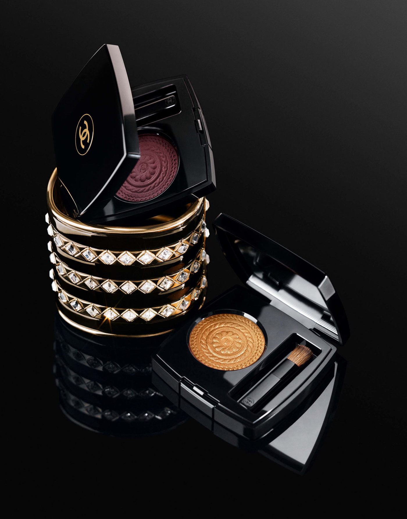 imagen 7 de Chanel nos pinta la cara de brillo y rouge para las próximas fiestas.