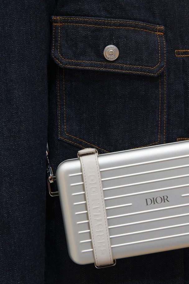 imagen 6 de Dior y Romowa se alían para presentarnos una nueva colección de maletas.