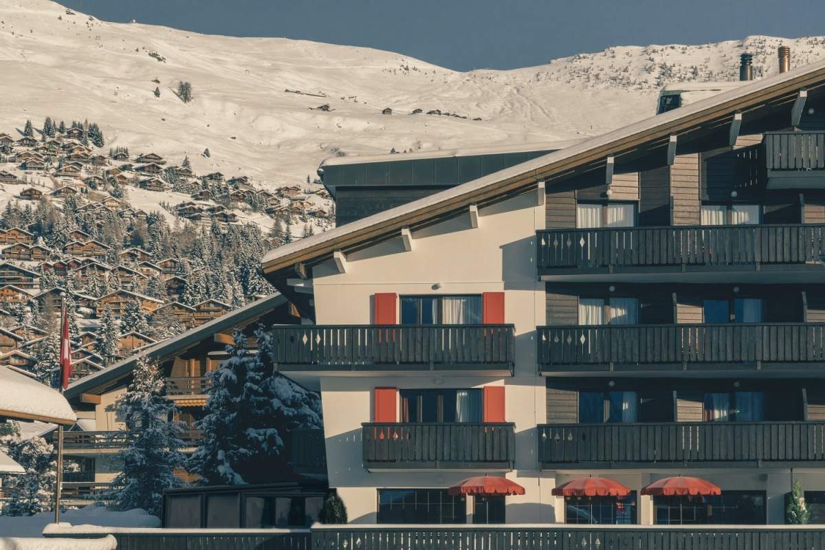 imagen 1 de Experimental Chalet, el hotel para disfrutar de unas vacaciones en Los Alpes suizos.