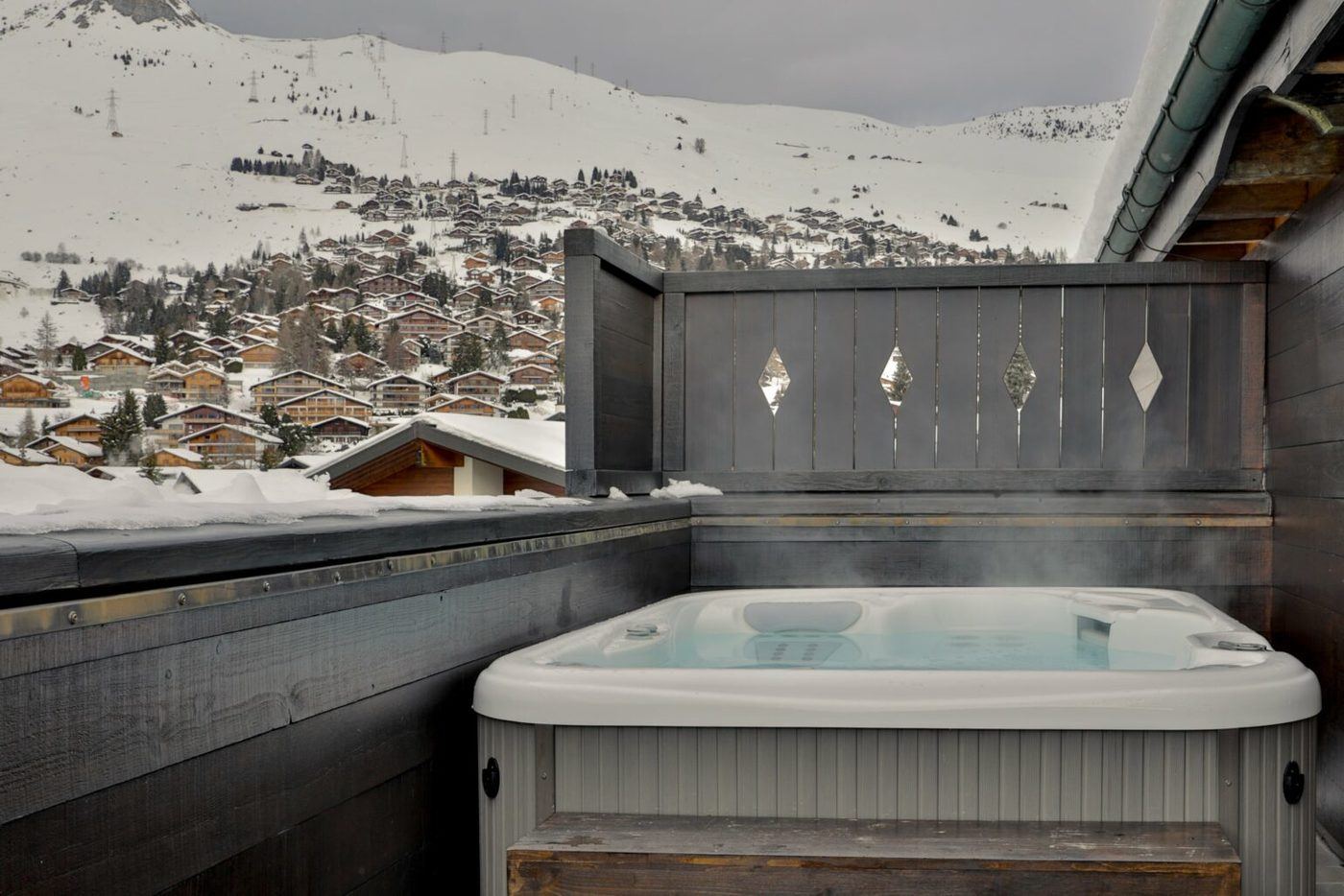 imagen 6 de Experimental Chalet, el hotel para disfrutar de unas vacaciones en Los Alpes suizos.
