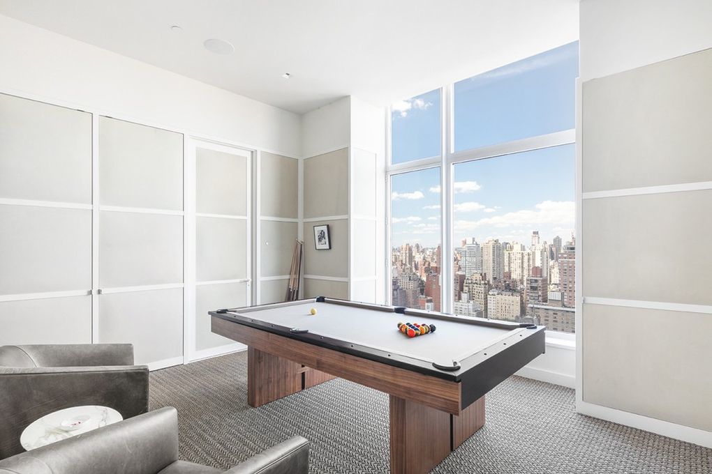 imagen 11 de Nadie puede vivir como Jennifer Lawrence en Manhattan (por eso reduce el precio de venta de su apartamento).