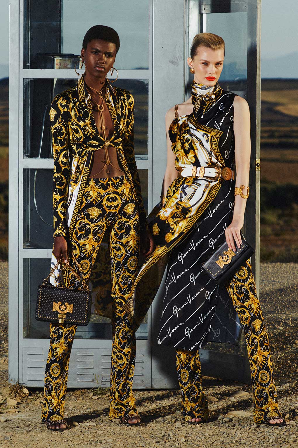 imagen 26 de Versace presenta su colección Crucero 2020.