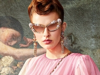 Aquí unas gafas para mirar al año 2020 al más puro estilo Dolce & Gabbana.