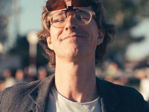 Erlend Øye & La Comitiva vendrá con su música a España en abril.