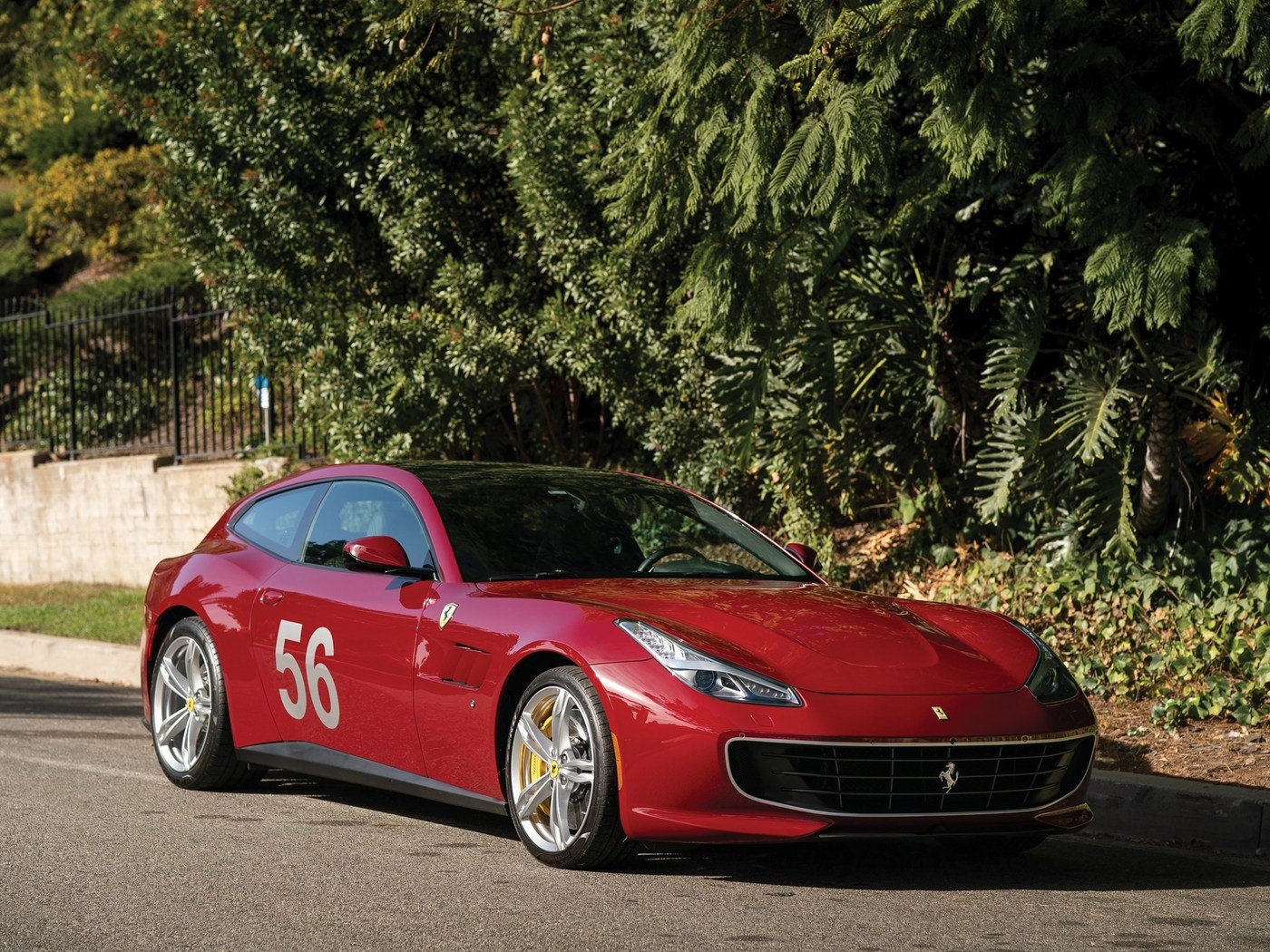 imagen 5 de Ferrari GTC4Lusso 70th Anniversary: un Ferrari de aniversario a subasta en Arizona.