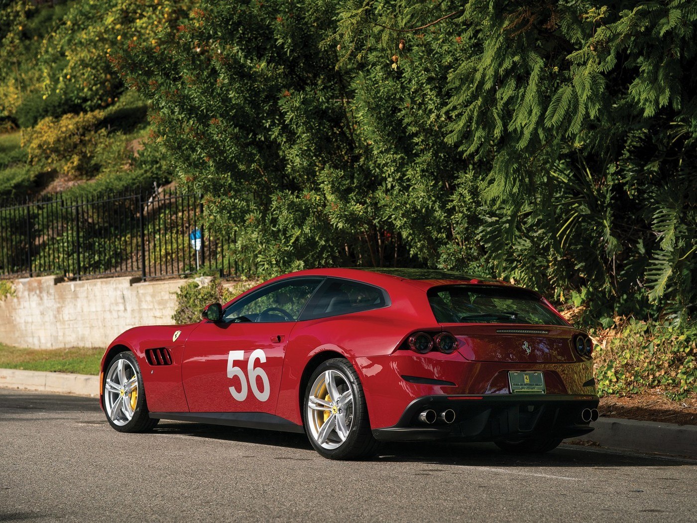 imagen 6 de Ferrari GTC4Lusso 70th Anniversary: un Ferrari de aniversario a subasta en Arizona.