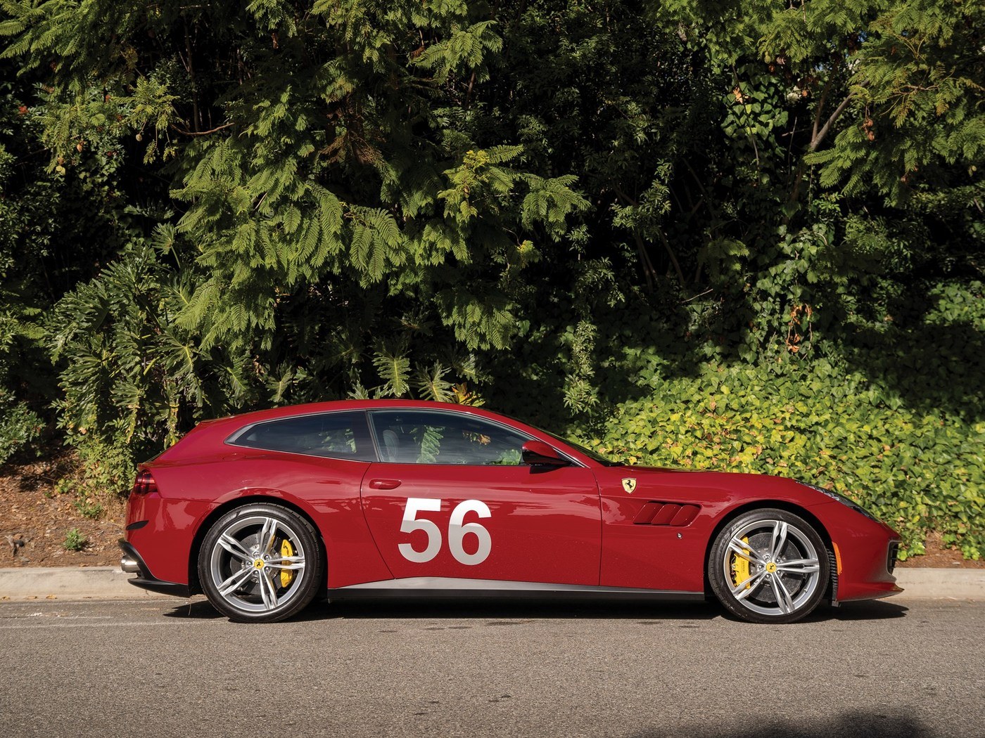 imagen 7 de Ferrari GTC4Lusso 70th Anniversary: un Ferrari de aniversario a subasta en Arizona.