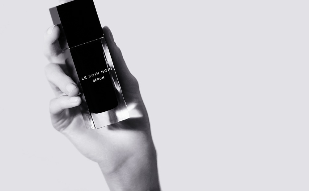 imagen 5 de Marte Mei van Haaster, nuevo rostro Le Soin Noir de Givenchy.