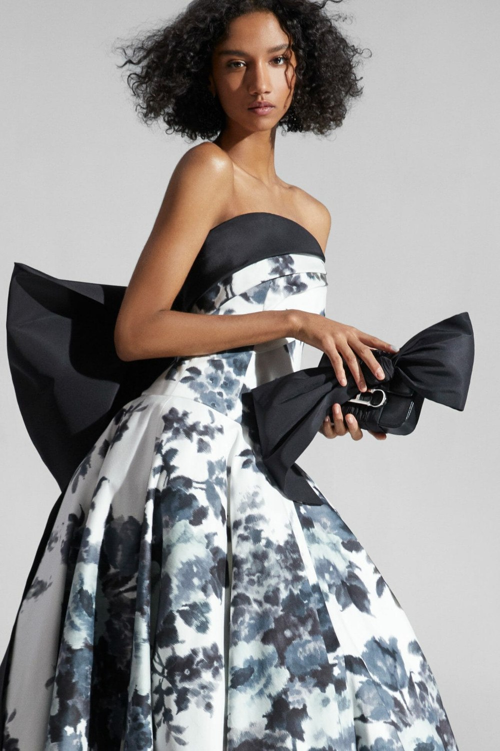 imagen 10 de Carolina Herrera presenta su Colección Pre-fall 2020.