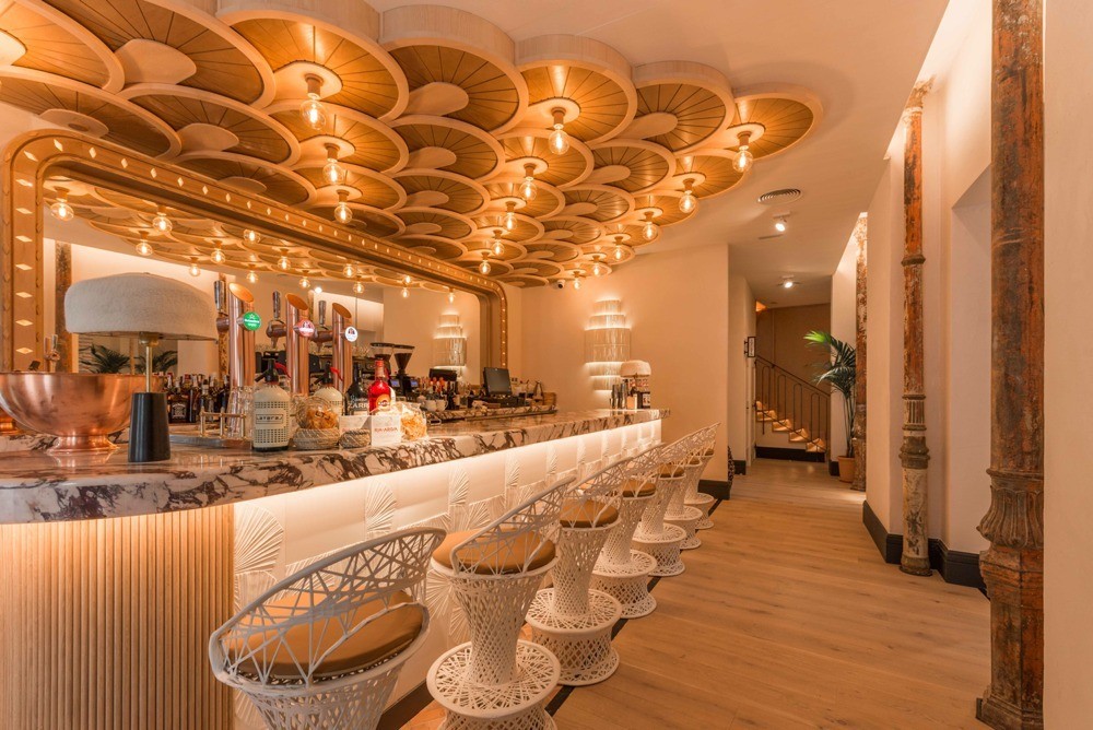 imagen 18 de Marbella estrena restaurante: Lateral Naranjos.