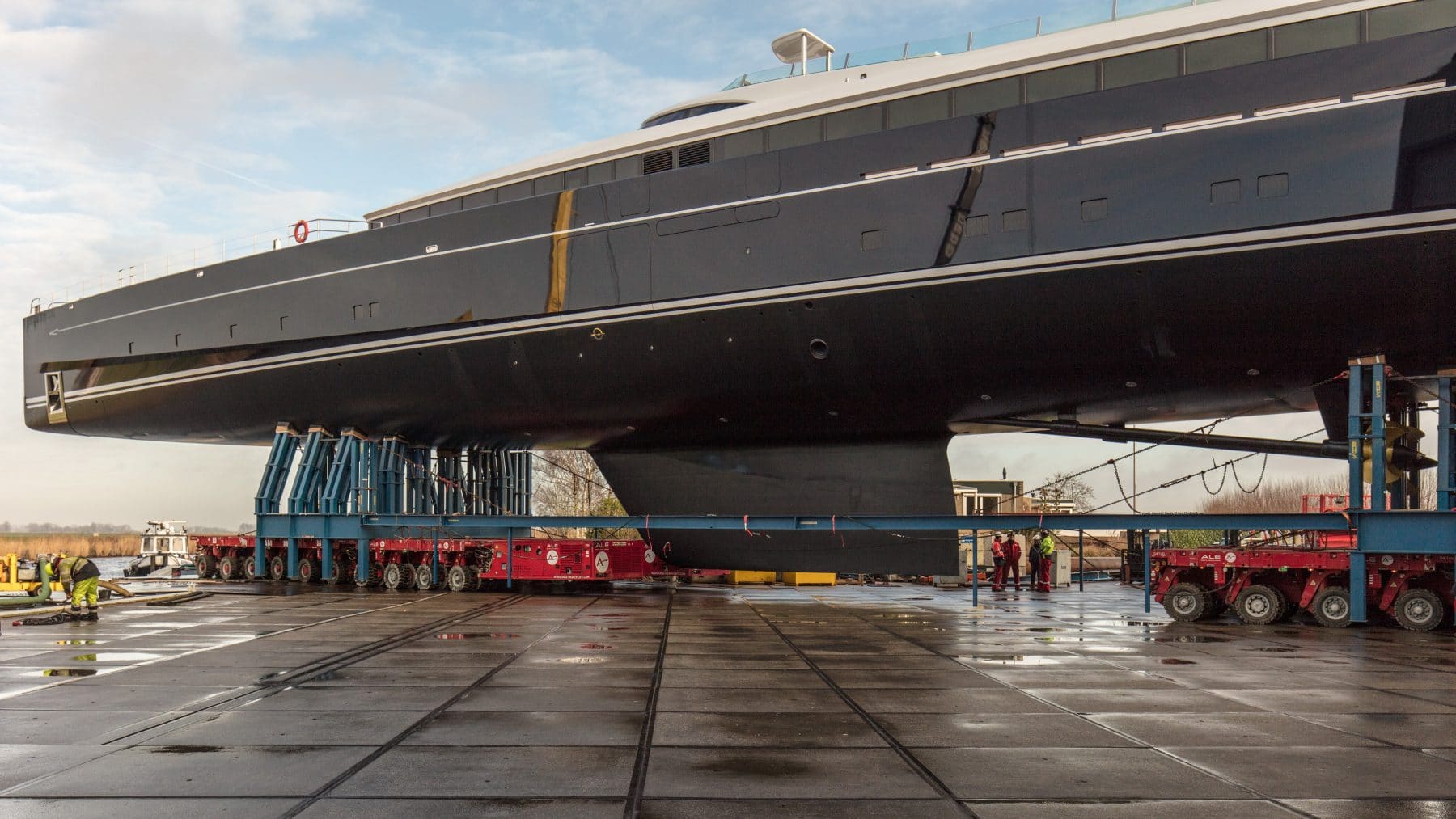 imagen 3 de Royal Huisman muestra al Sea Eagle II, el yate de vela y aluminio más grande del mundo.
