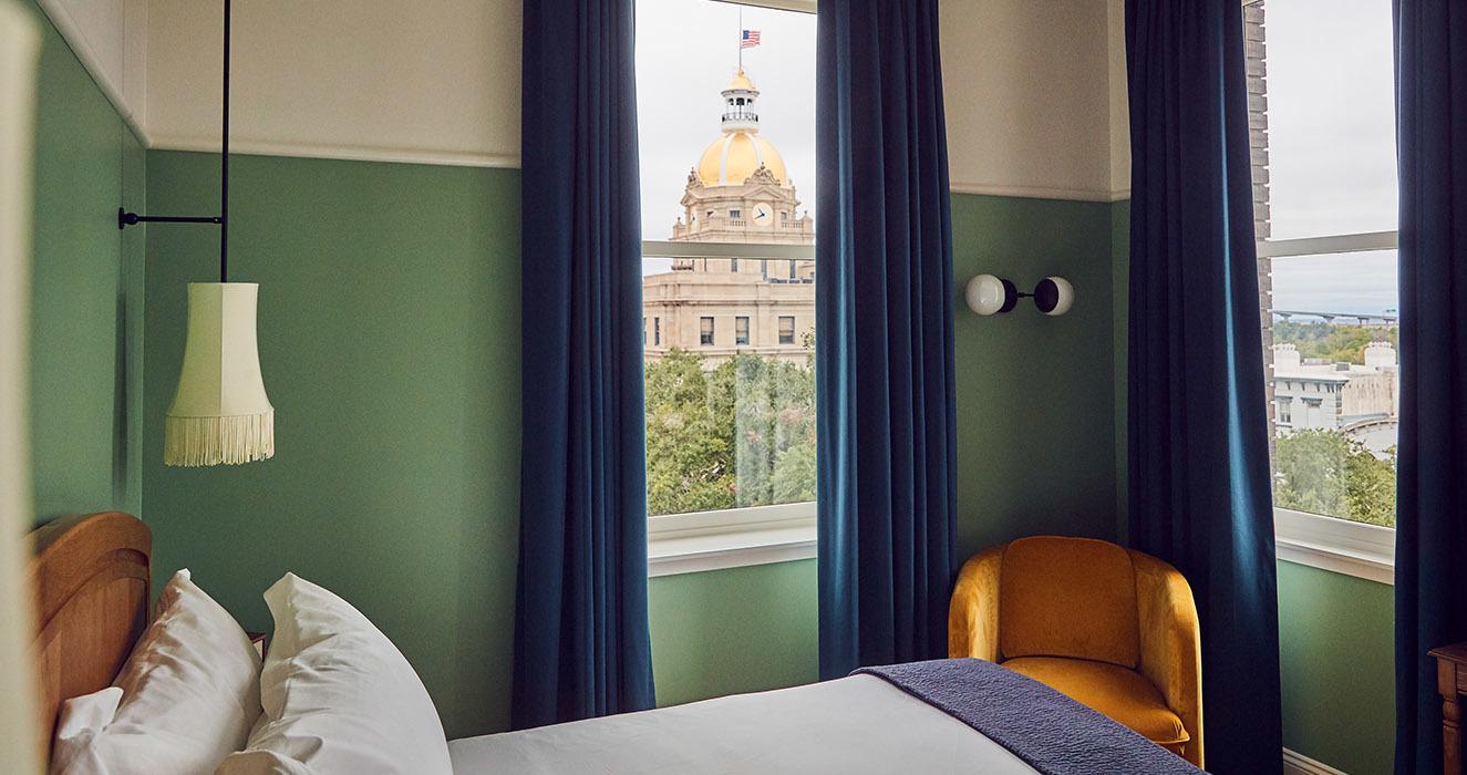 imagen 2 de Savannah, la ciudad más hechizada de Estados Unidos, estrena un hotel con mucho encanto.