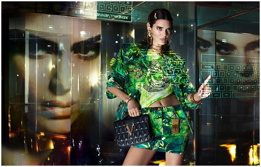 imagen 2 de Versace, Jennifer López, Kendall Jenner, la inteligencia artificial y la moda de primavera y verano.