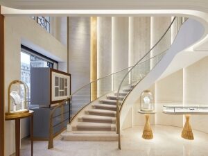 Chaumet reabre su histórica boutique en Place Vendôme.
