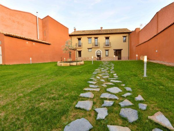 Hotel Sanmartina, el lujo de lo auténtico en el corazón de Castilla.