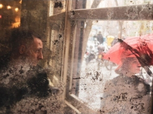 El dúo madrileño Una Guapa Y Un Gualtrapa acaba de publicar su primer álbum.