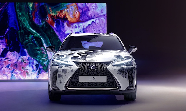 imagen 3 de El primer coche tatuado del mundo es Lexus.