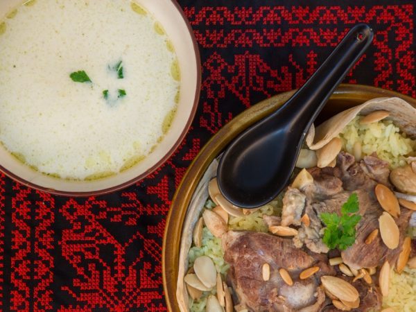 Receta de mansaf, para que comer en casa como en Jordania.