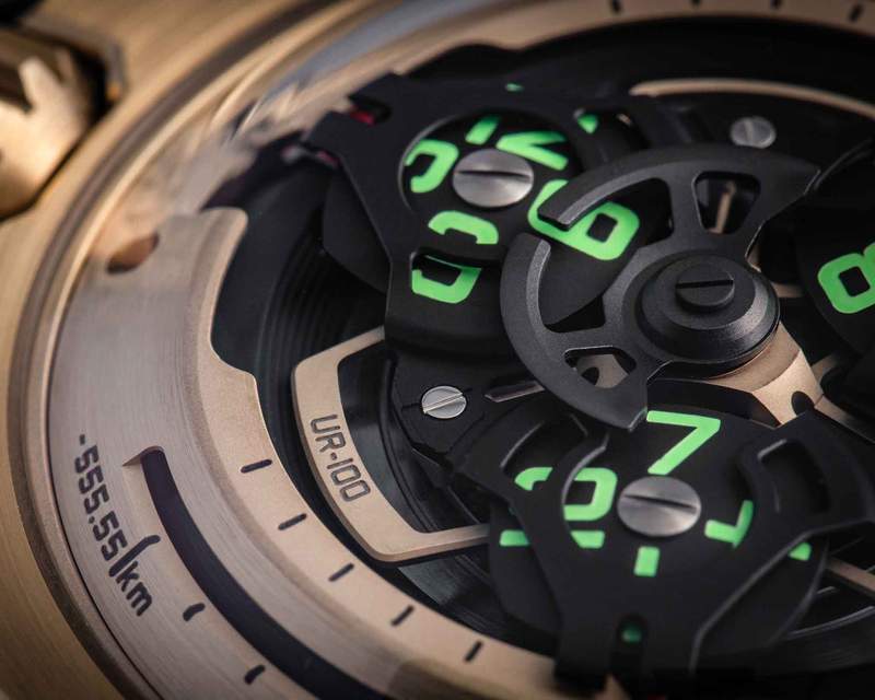 imagen 3 de Urwerk UR-100 ‘C3PO’ Watch, un reloj inspirado en Star Wars.