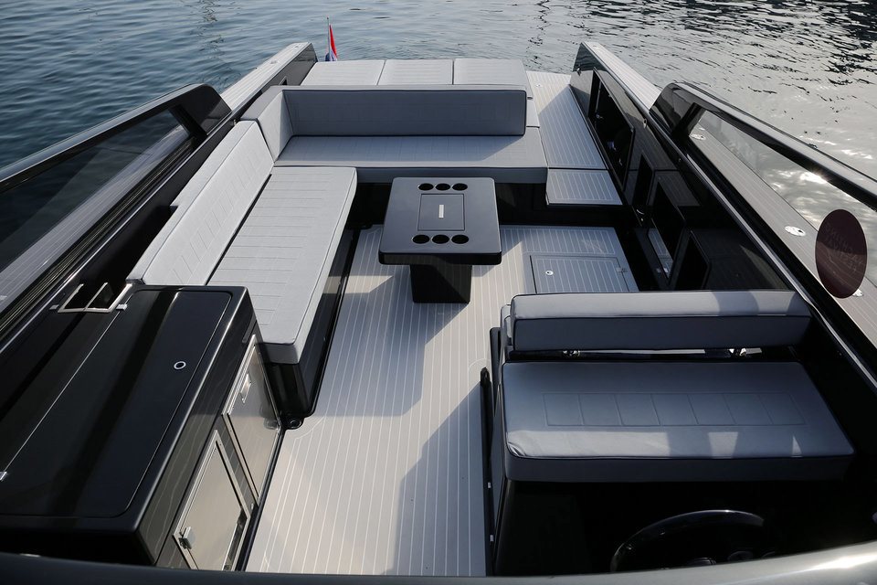 imagen 8 de VanDutch 40.2 Yacht  ¡y que llegue el verano!