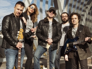 Xtatic5 comparte el primer vídeo de su nuevo álbum “Famosos”.