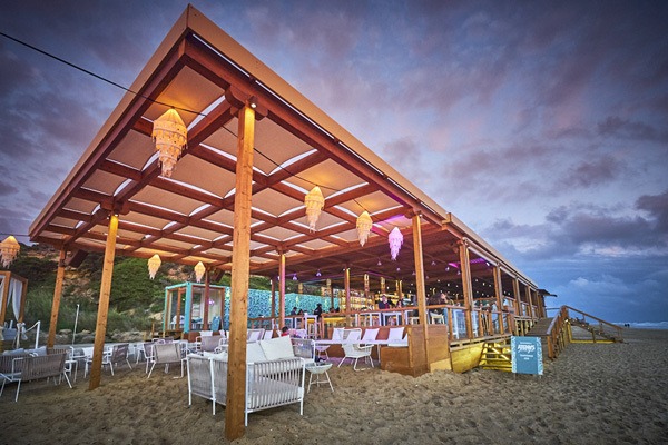 imagen 9 de Atenas Playa. El beach club más espectacular de Chiclana te espera.