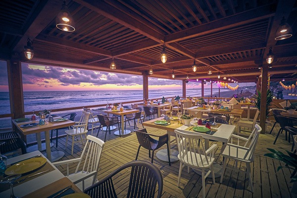 imagen 7 de Atenas Playa. El beach club más espectacular de Chiclana te espera.