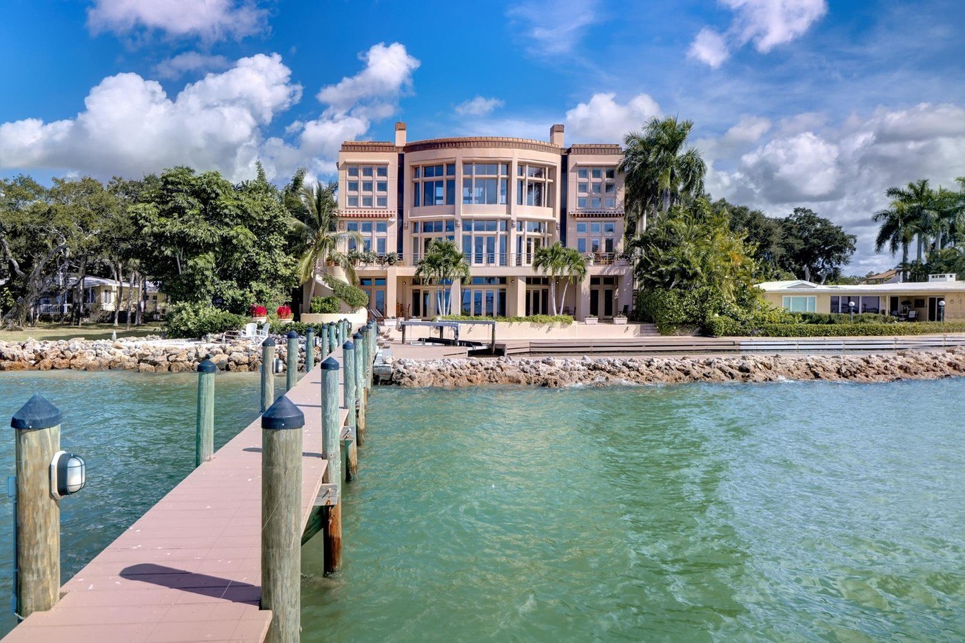 imagen 1 de La casa perfecta está en Sarasota Bay, península de Florida, y mira al Golfo de México.