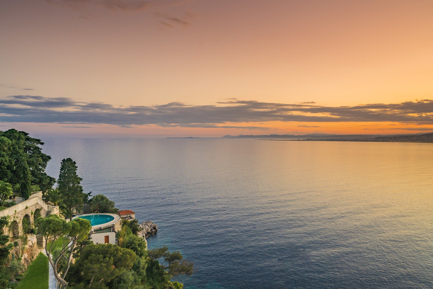 imagen 19 de Se vende la que fuera la casa de lujo y Bond de Sean Connery en la Costa Azul.