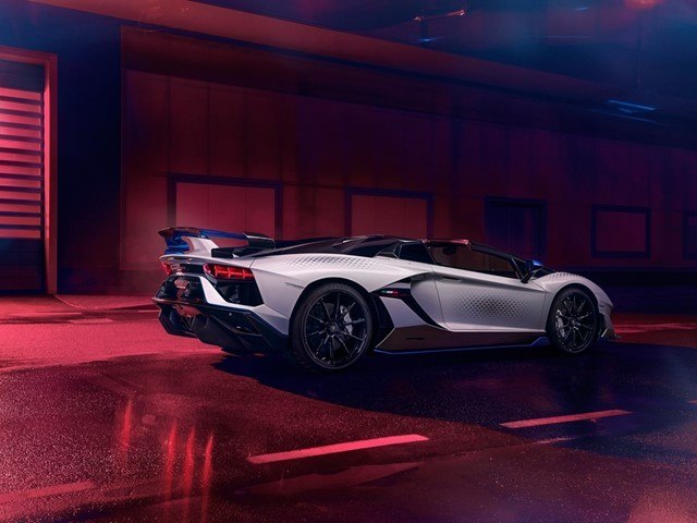 imagen 4 de Aventador SVJ Xago, un Lamborghini en edición limitada que celebra la digitalización máxima.