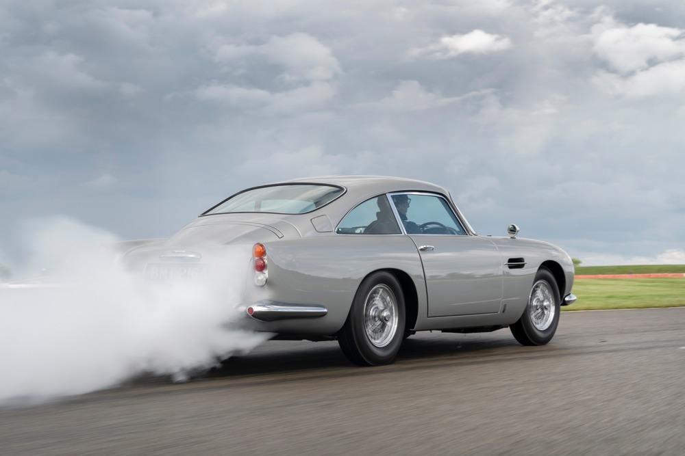 imagen 2 de El primer Aston Martin Goldfinger DB5 a punto de llegar a manos de su James Bond particular.