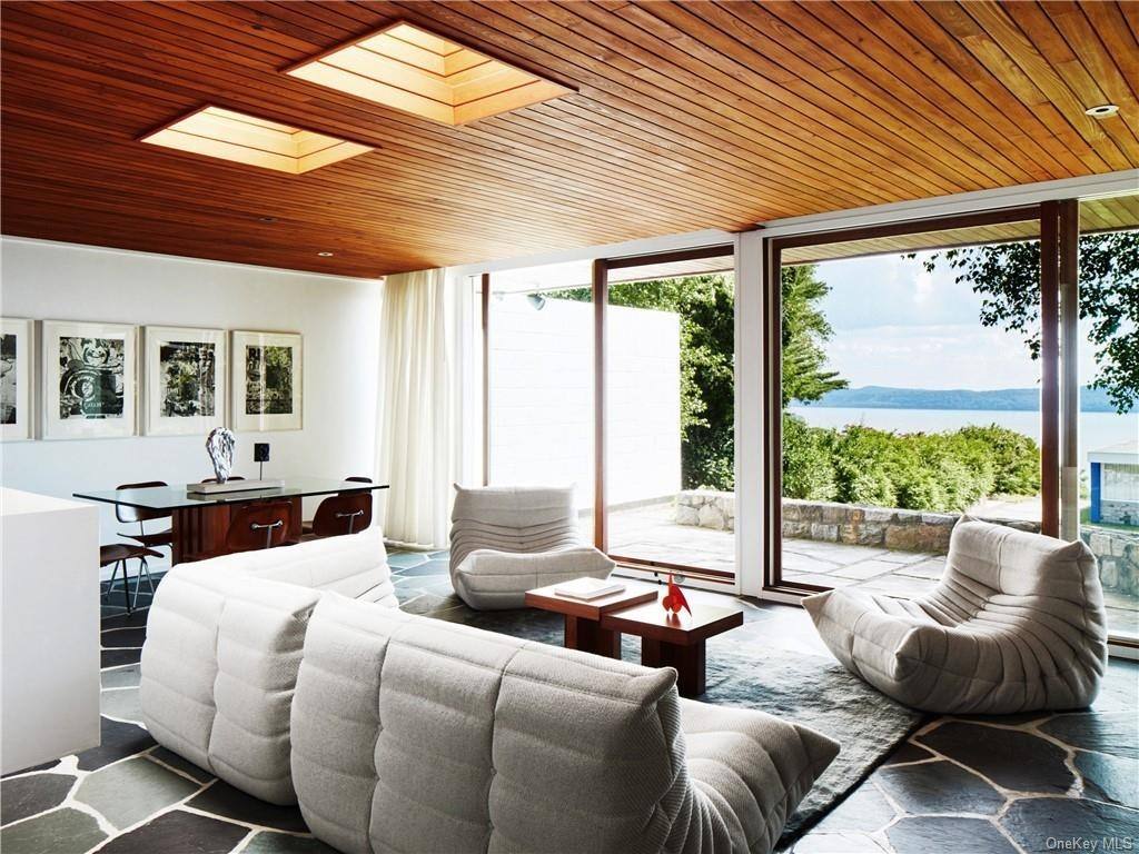 imagen 14 de Se vende una casa única: diseñada por Marcel Breuer y con vistas al río Hudson.