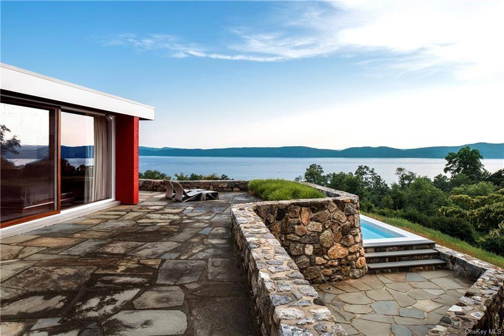 imagen 1 de Se vende una casa única: diseñada por Marcel Breuer y con vistas al río Hudson.