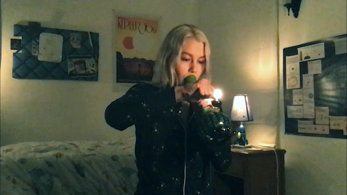 imagen 1 de Cuando llegue el final, por favor que suene algo parecido al nuevo single de Phoebe Bridgers.