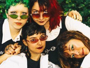 Girl Friday anuncia su álbum de debut con la publicación de un vídeo.