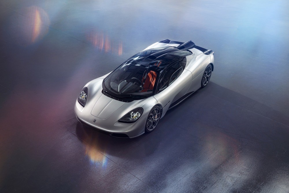 imagen 1 de Gordon Murray, el diseñador del McLaren F1, presenta el T.50 coupé.