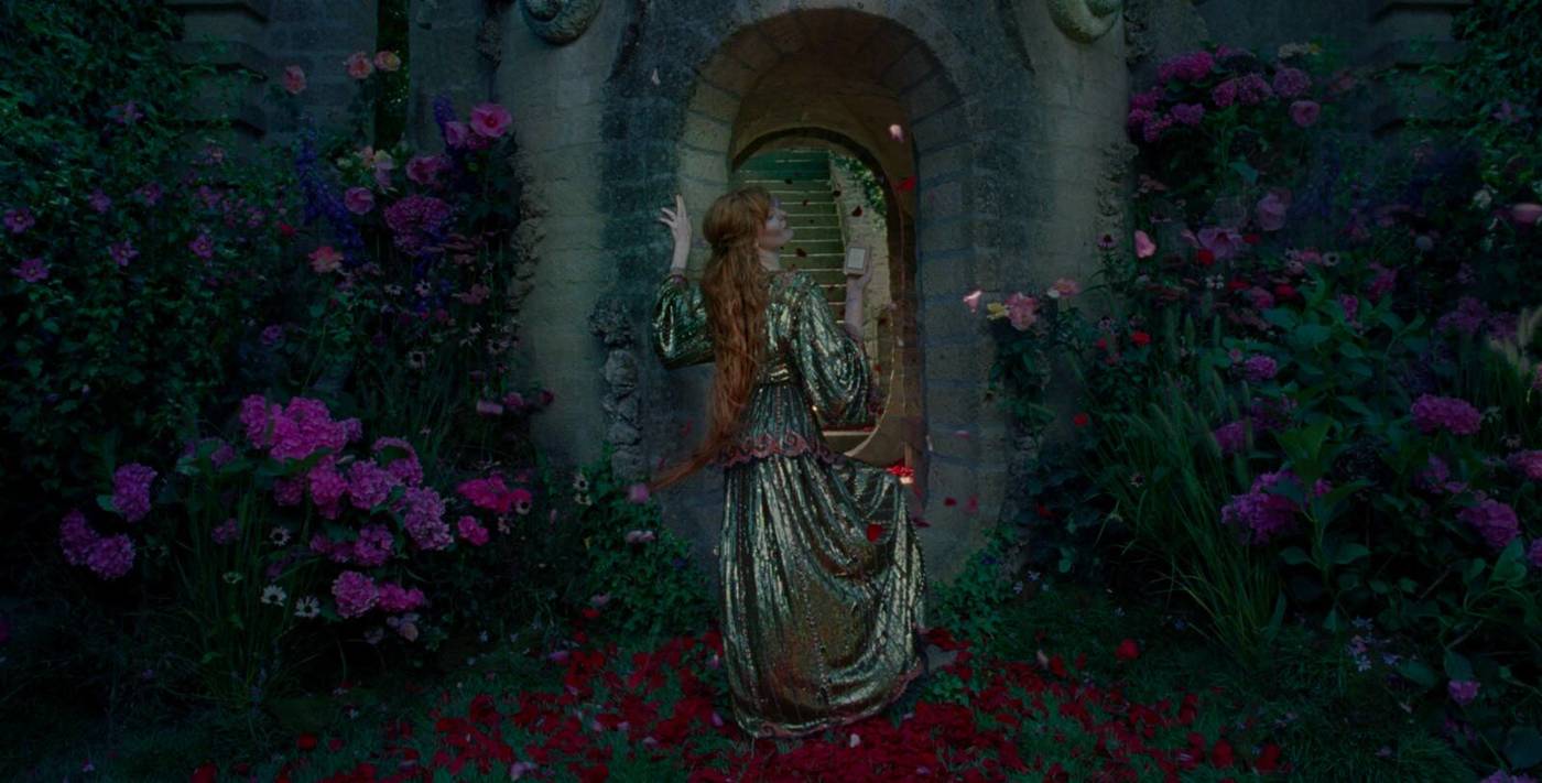 imagen 5 de Gucci Bloom, 4 mujeres en el jardín de los sueños (y una es Anjelica Huston).