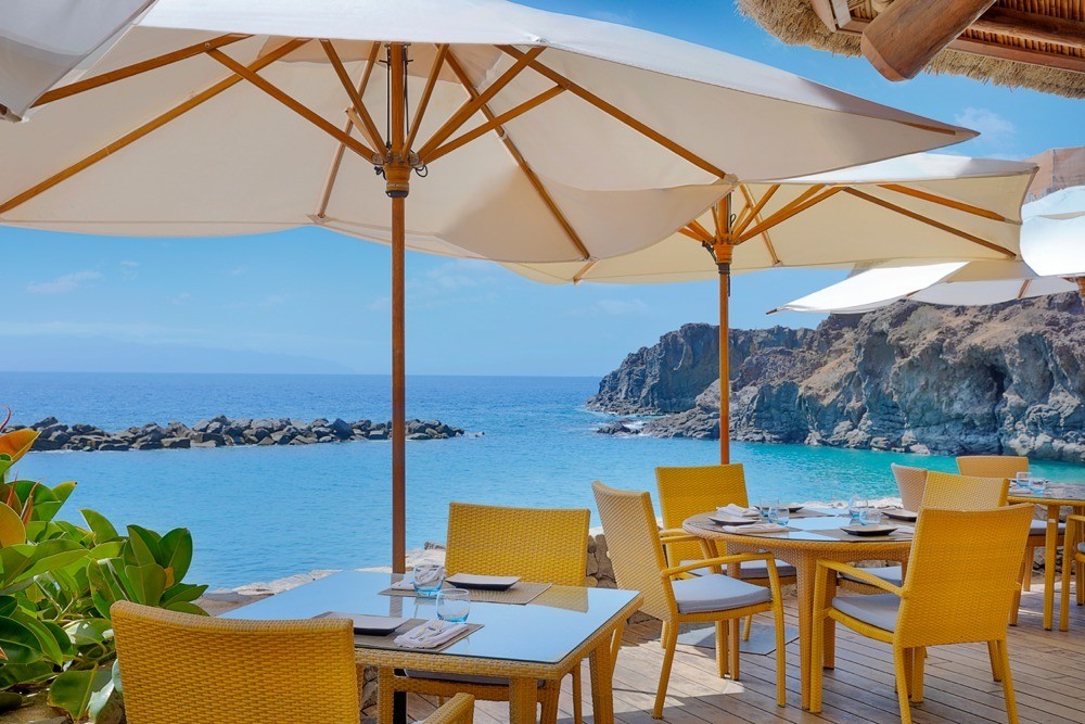 imagen 1 de The Ritz-Carlton Abama: una villa en Tenerife y cena en Kabuki o Txoko.
