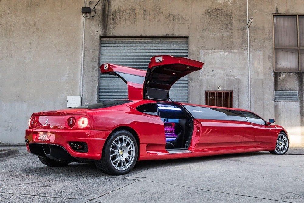 imagen 4 de Una limusina Ferrari ¿lujo u ostentación? Se vende por 243.000 euros.