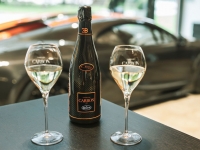 Champagne Carbon presenta un nuevo espumoso francés para brindar por los récords de Bugatti.