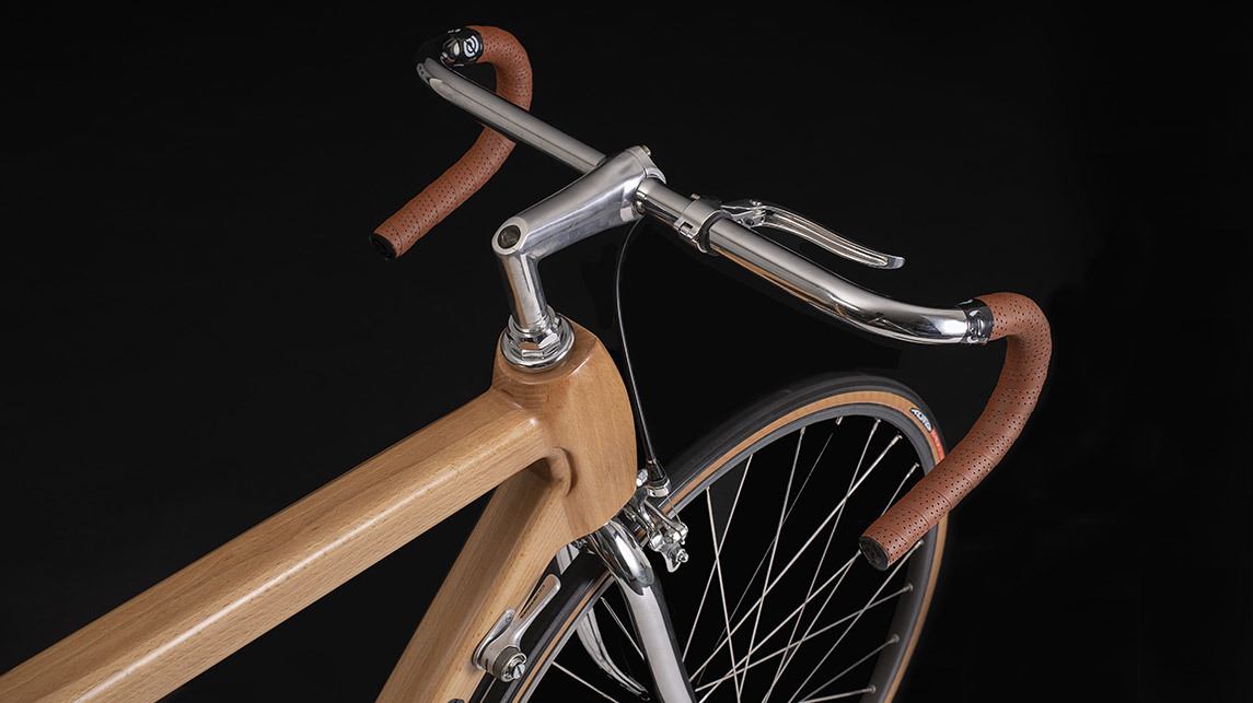 imagen 13 de Las bicicletas de Alfredo son de madera.