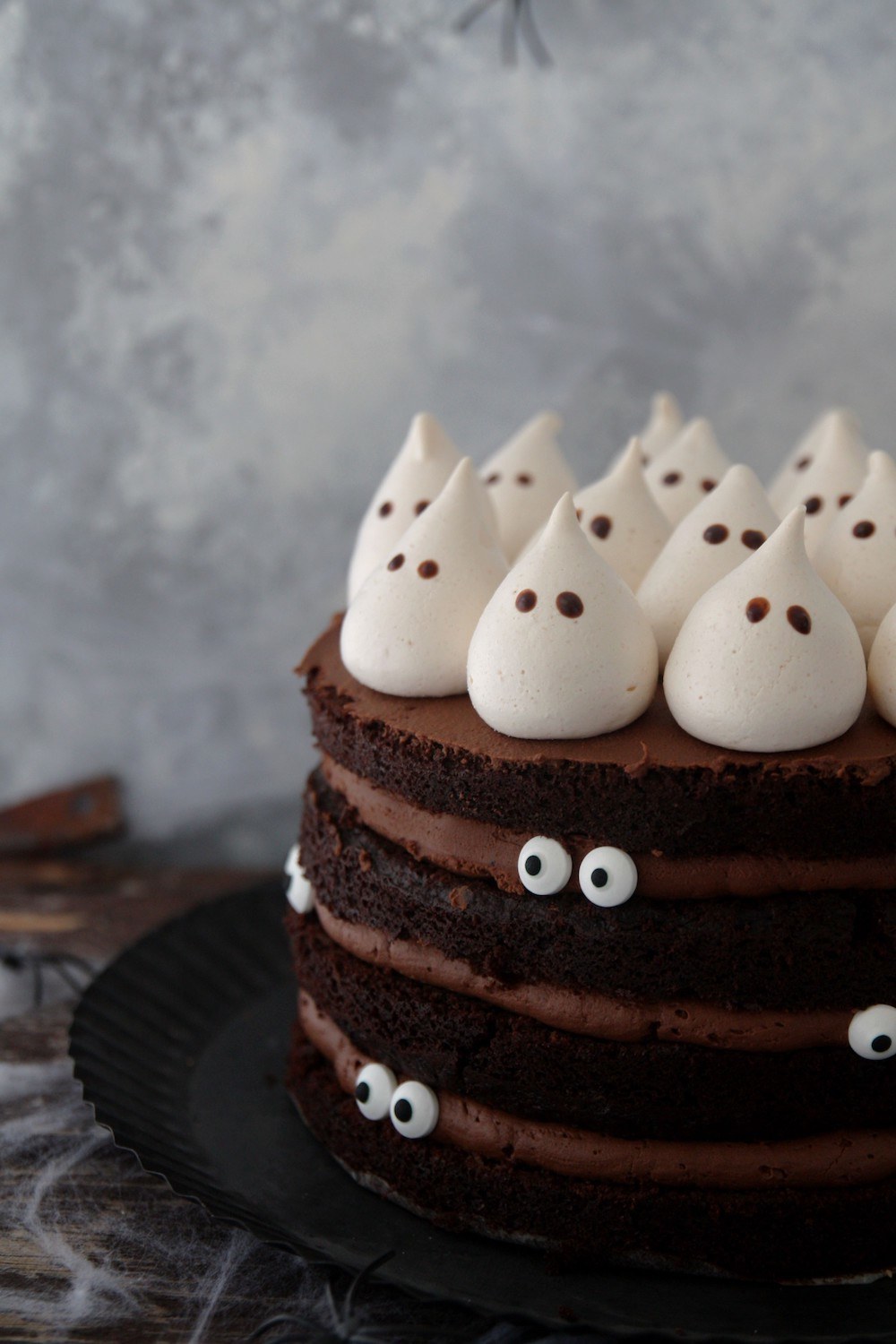 imagen 4 de ¿Chocolate o queso? dos tartas terroríficas para disfrutar del Halloween más dulce y divertido con Mia Bakery.