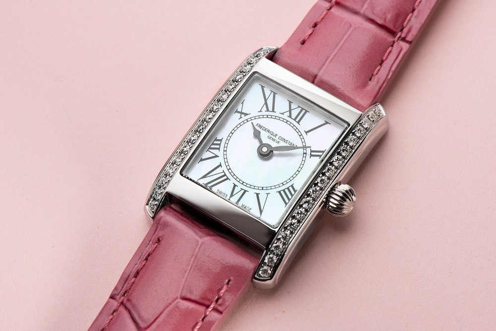 imagen 4 de ‘La vie en rose’ es un reloj contra el cáncer de mama.