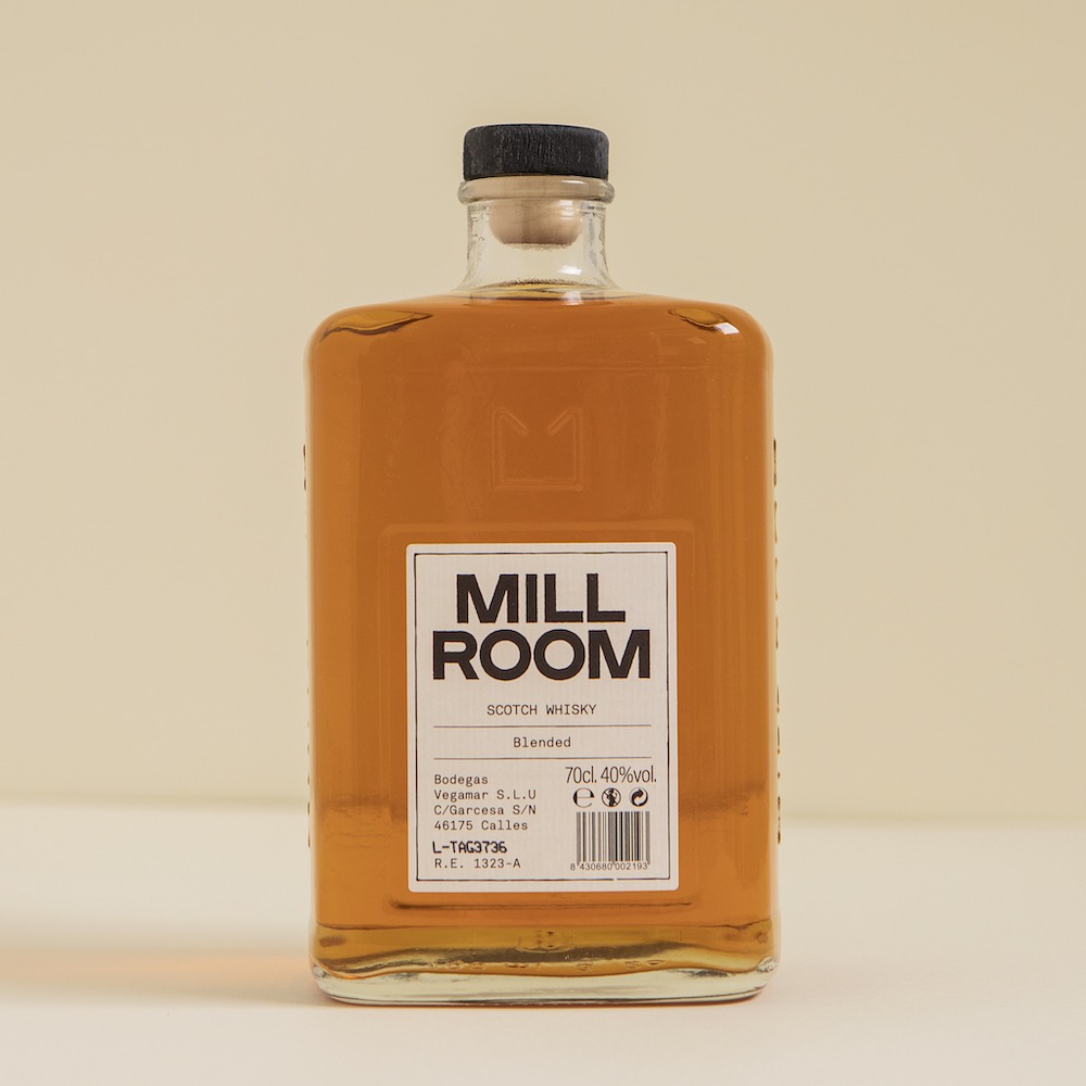 imagen 3 de Mill Room Whisky on the rocks.