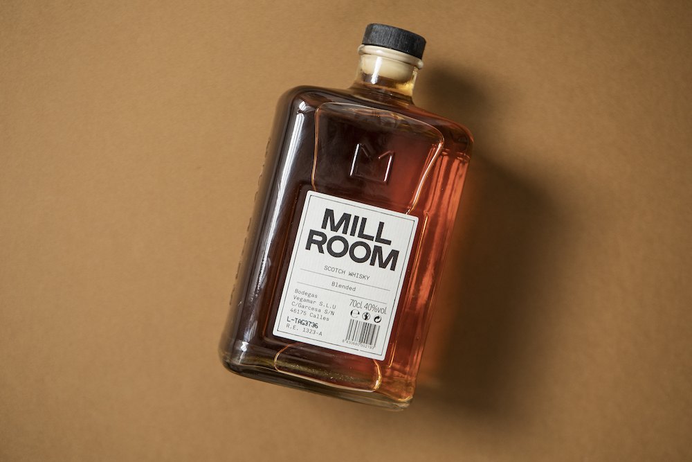 imagen 6 de Mill Room Whisky on the rocks.