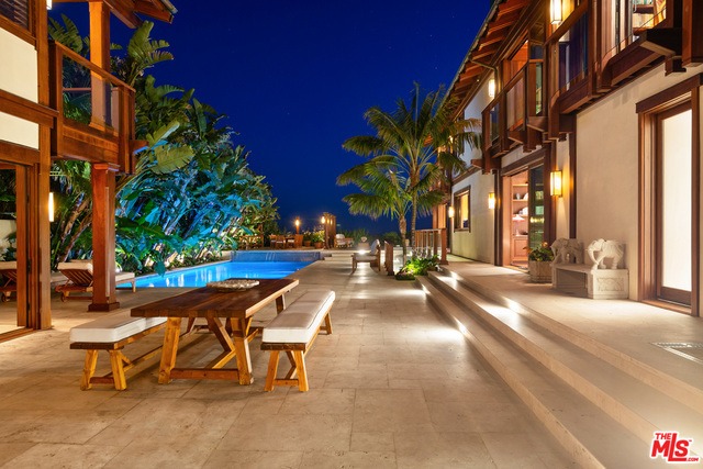 imagen 9 de Pierce Brosnan vende su casa en Malibú… ¡y qué casa!