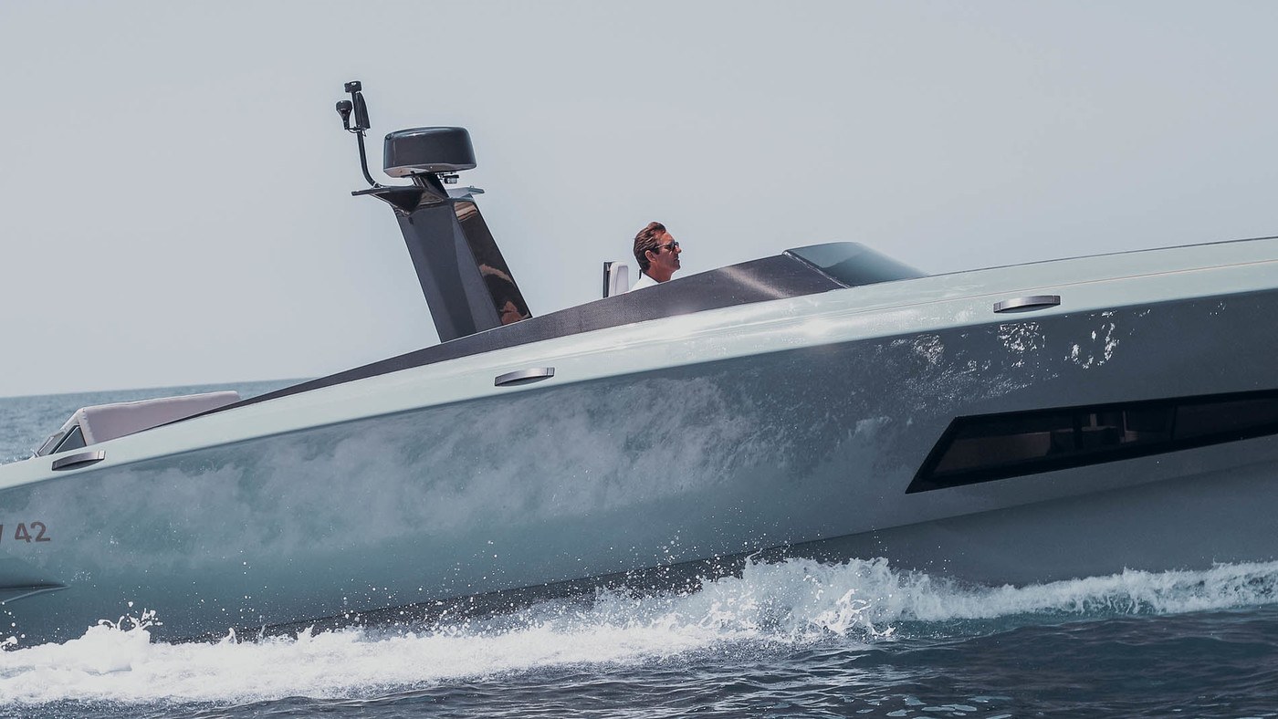 imagen 3 de Say Carbon 42 Yacht ¿a quién le amarga un yate?