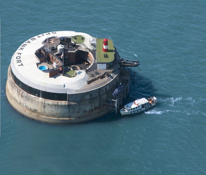 imagen 2 de Se vende el original hotel boutique Spitbank Fort.