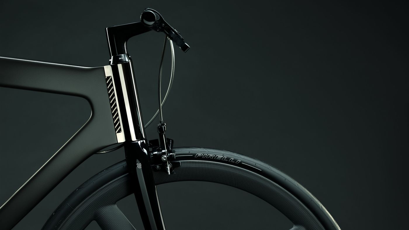 imagen 5 de Extans Akhal Shadow, la elengancia ecuestre hecha bicicleta.