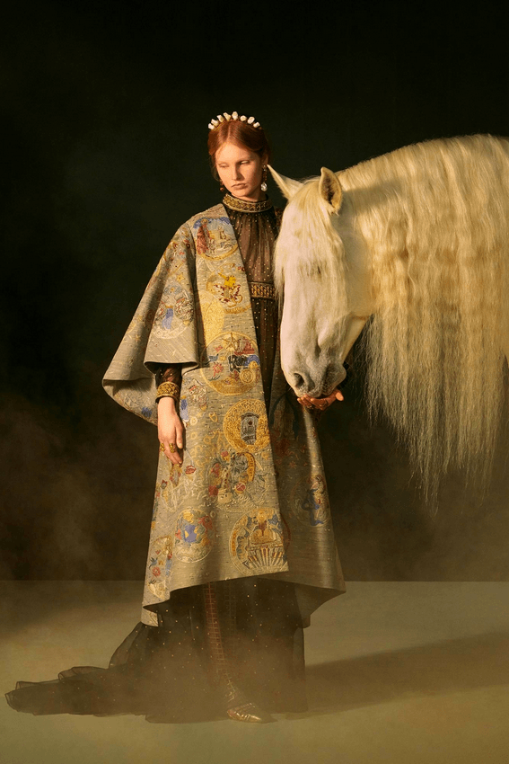 imagen 5 de Alta costura, primavera y Dior, una colección de fantasía aristocrática.